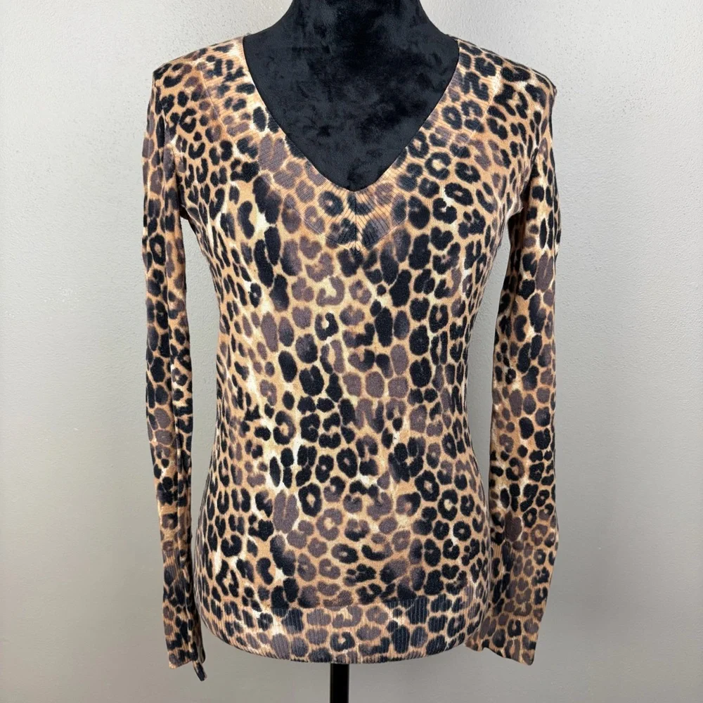Express 100% Cotton Leopard Print V-Neck Sweater Cheetah Knit Long-Sleeve M EUC
